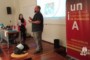 Raúl Hueso y Sandra Sánchez en la Universidad Internacional de Andalucía