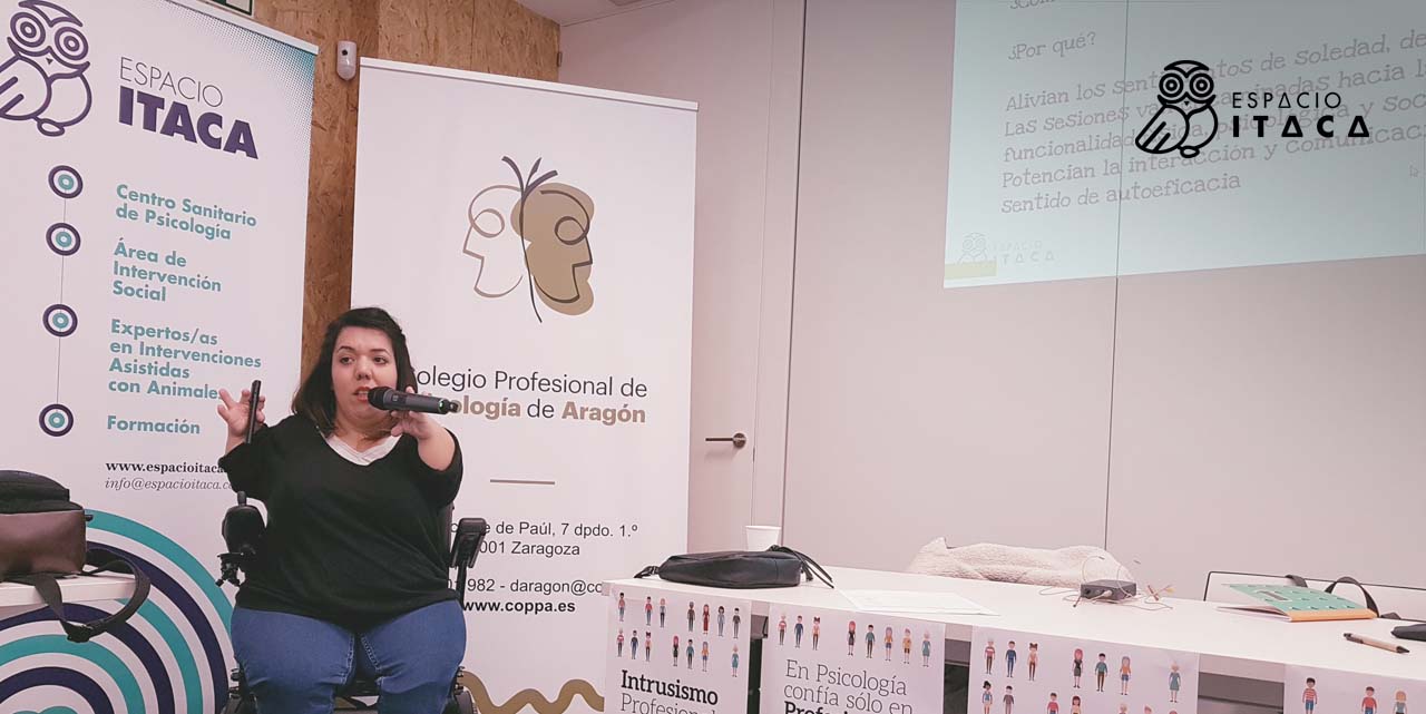 Nuria Embid en el Colegio Profesional de Psicología de Aragón
